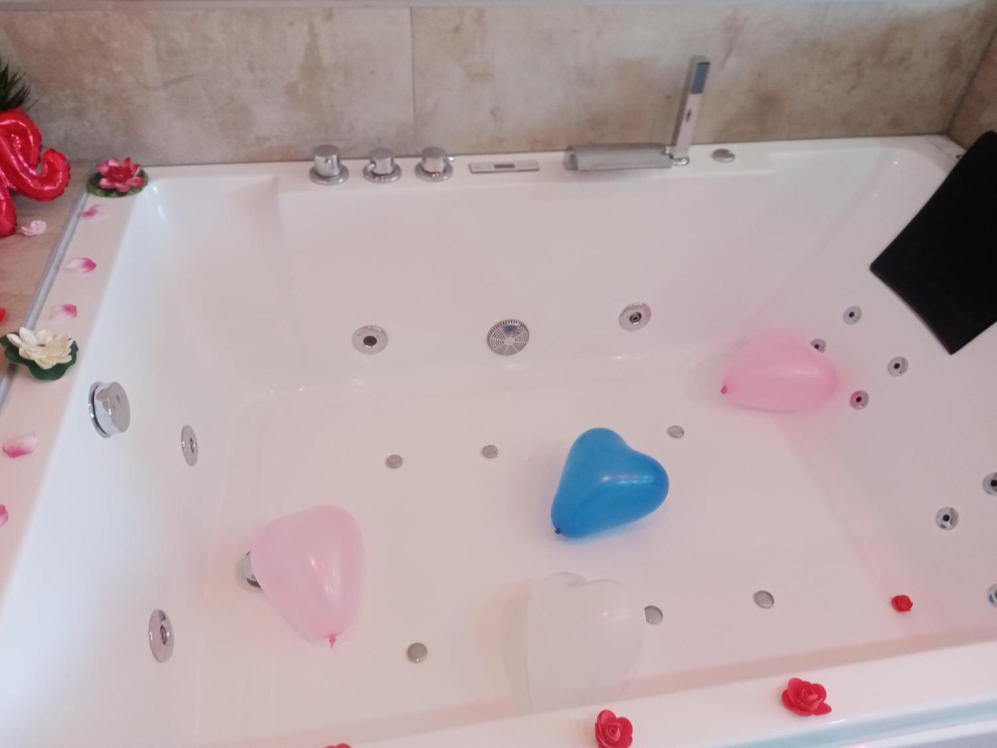 Studio Jacuzzi Au Centre Colmar Ngoại thất bức ảnh